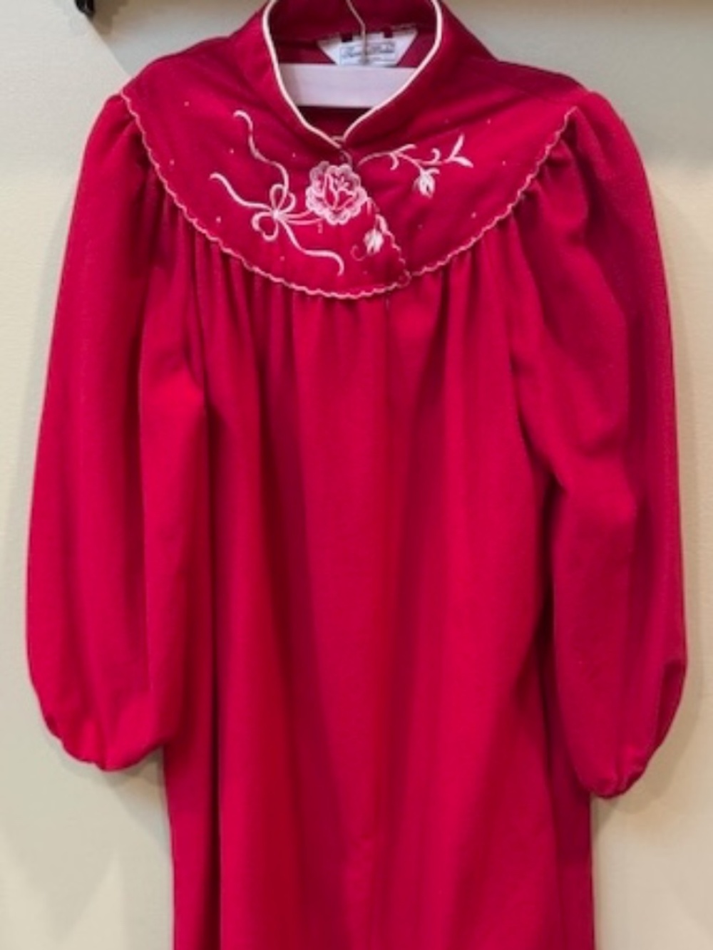 Vtg 60s Famous Bodie Housecoat L Dark Pink Dressing Robe Embroidered Grannycore